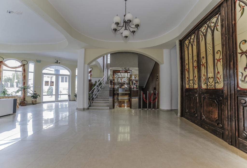 Hotel Golden Spirit Băile Herculane Dış mekan fotoğraf