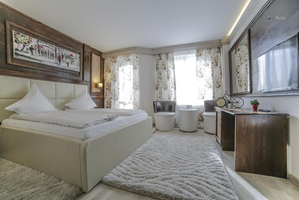 Hotel Golden Spirit Băile Herculane Oda fotoğraf