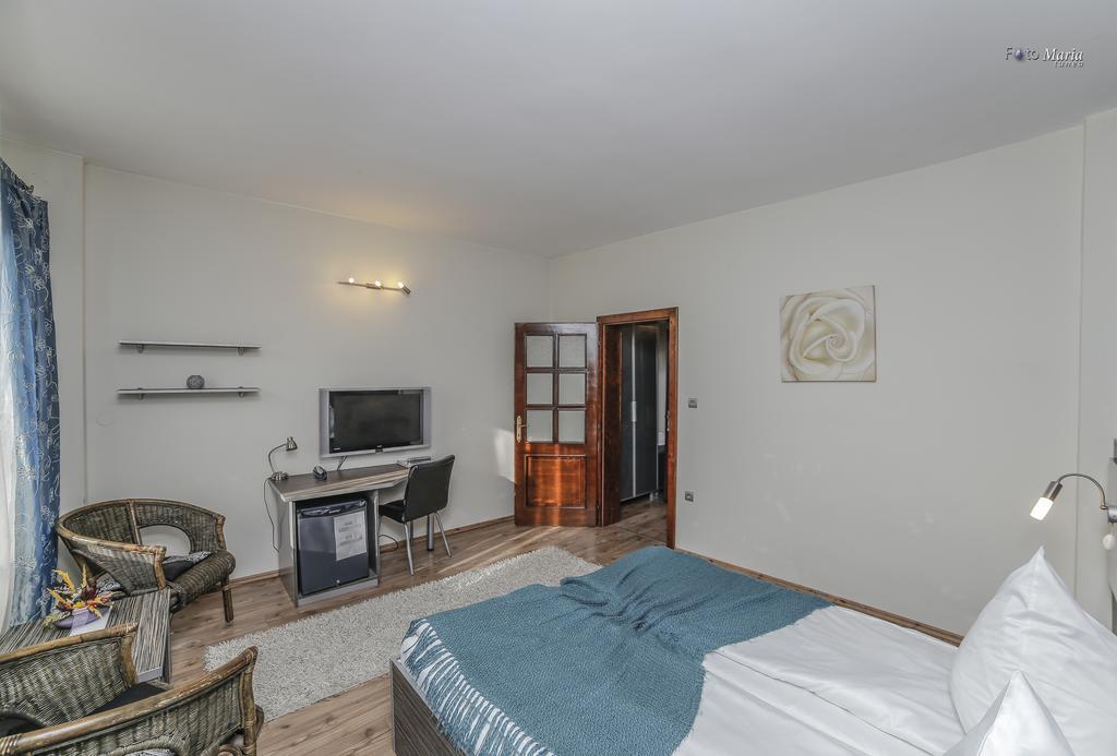 Hotel Golden Spirit Băile Herculane Oda fotoğraf
